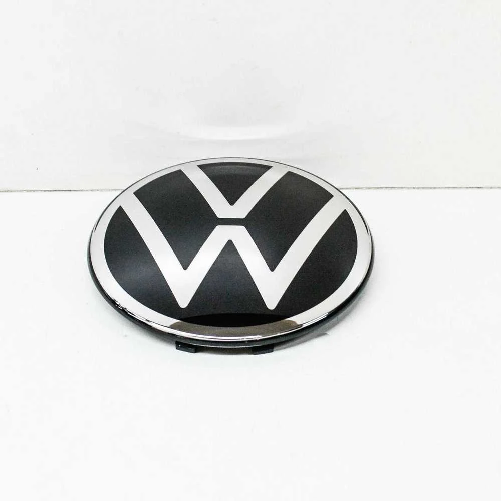 VAG VW Polo Bora T Roc Juodas Chromo Priekinis Emblema Originali 2GM853601EDPJ