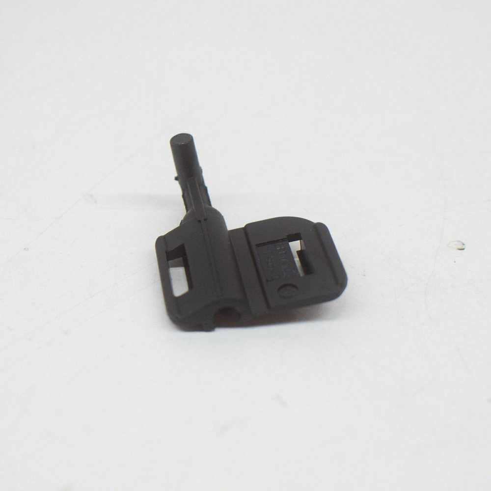 VAG Volkswagen TRANSPORTER T5 galinio dangčio traukimo strypo spaustukas originalus 7H0827947A
