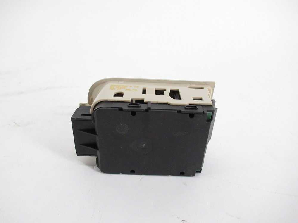 VAG VW 5N 7N elektroninio stovėjimo stabdžio jungiklis originalus 5N0927225BXSK