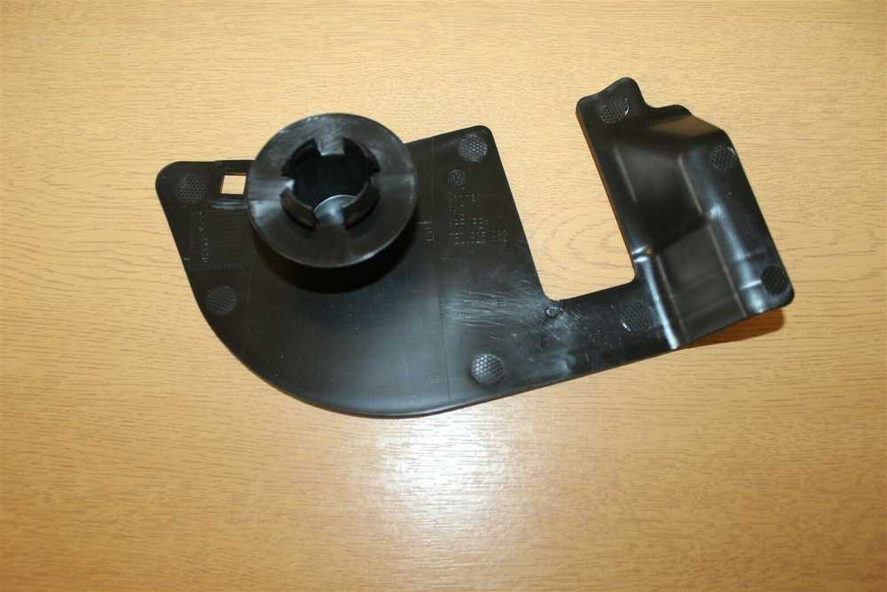 VAG VW 7E T5 T6 važiuoklės dangtis dešinysis originalus 7E0825962