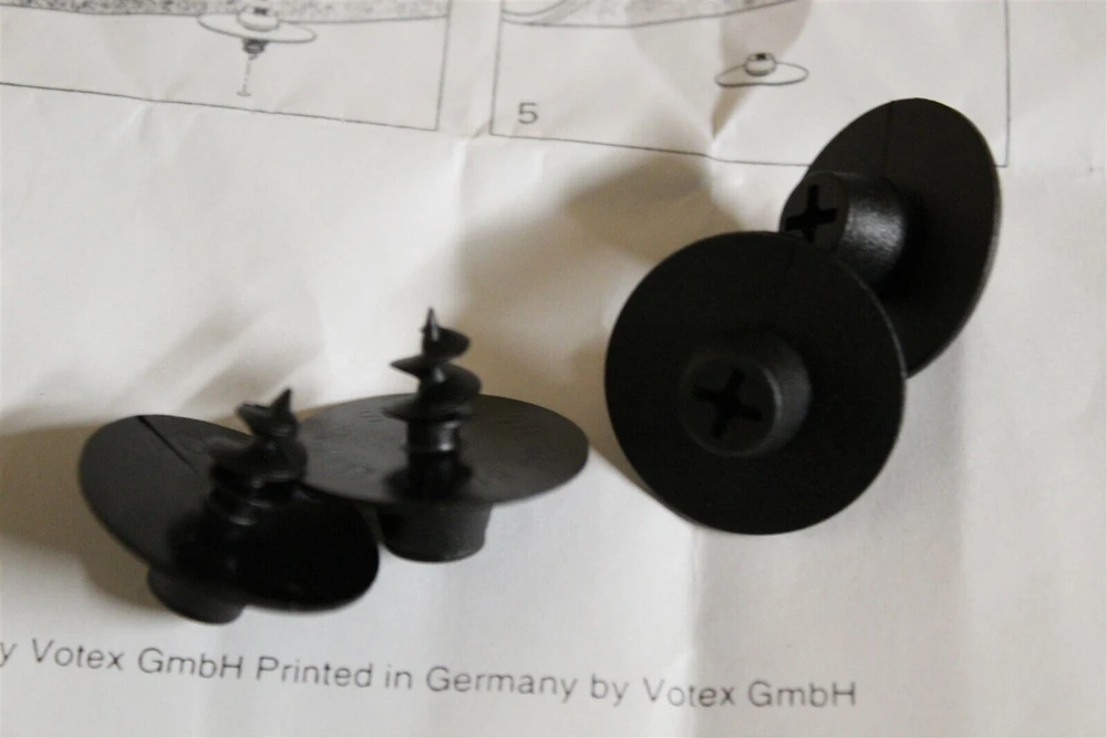 VAG VW Amarok Eos grindų kilimėlio tvirtinimo rinkinys Push Type 3D0061494A 01C originalus