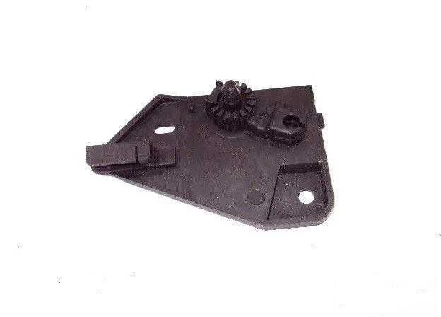 VAG VW AUDI variklio dangčio atleidimo rankenos laikiklis originalus 7L0823633G