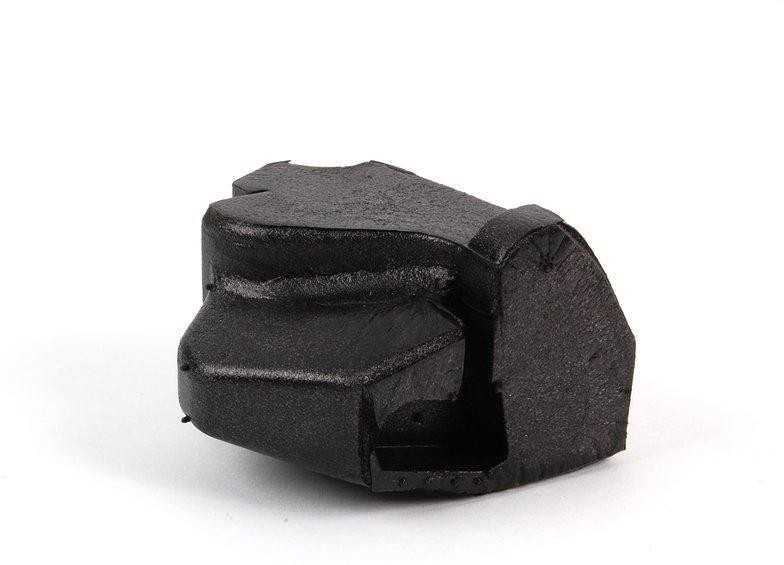 VAG VW Bora Golf R32 Gti Rabbit Variant užpildymo detalė dešinė originali 1K0823730B