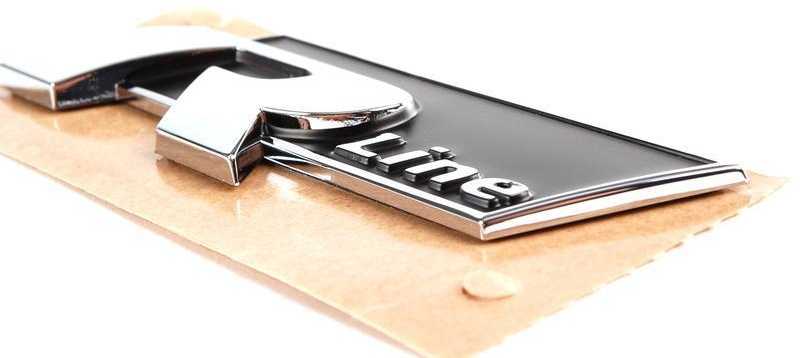 VAG VW CC GTI Golf Passat Touareg Chrome Juodas R-Line emblema 5K0853688AFXC Originali