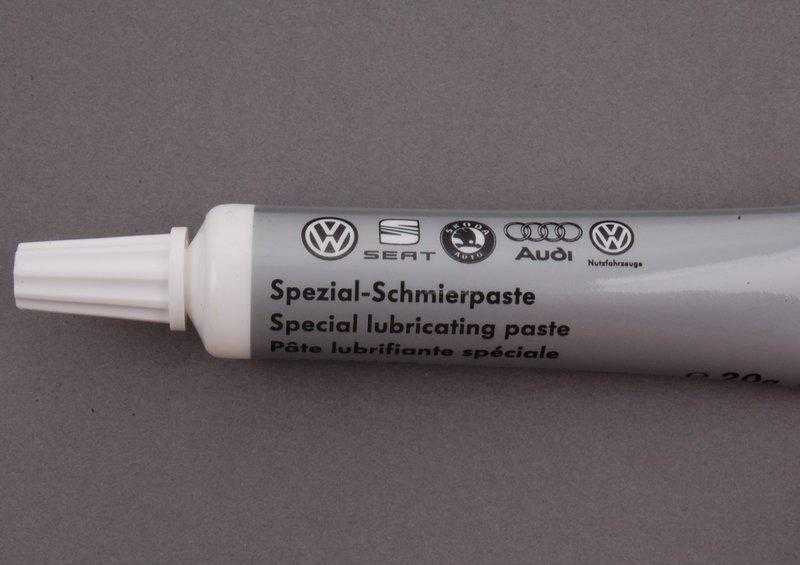 VAG VW Eos Golf R32 GTI CC Specialus Tepimo Pasta Originali G052141A2