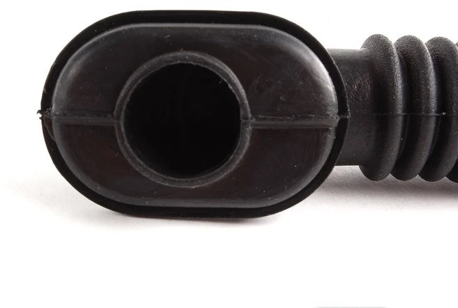 VAG VW Golf 4 Bora bagažinės troso įvorė kairė dešinė originali 1J6971840A