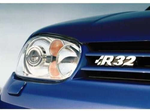 VAG VW Golf MK4 MK5 priekinės grotelės Chrome Juodas R32 emblema su ženkliuku originali 1J6853679DPWV