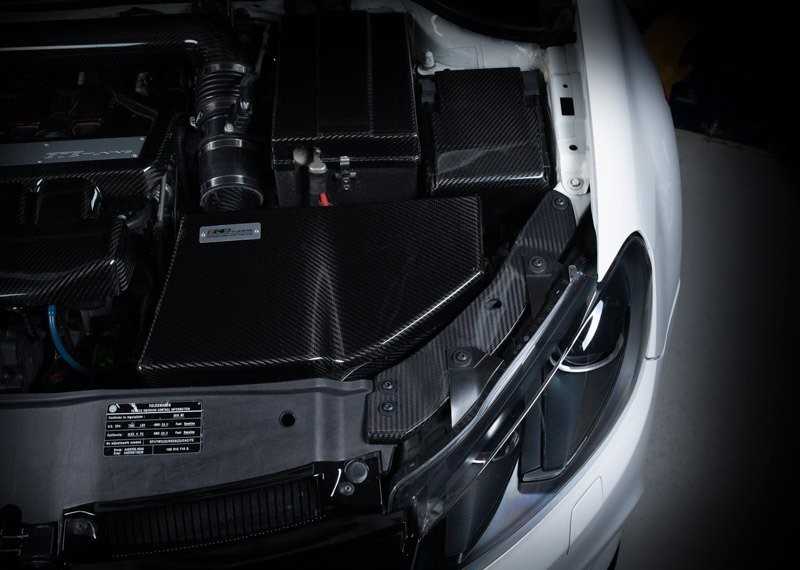 VAG VW GOLF MK6 09-14 O/S Dešinysis viršutinio žibinto atramos laikiklis 5K0806930B Originalus
