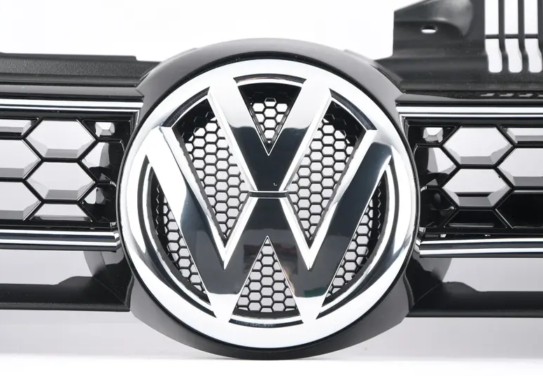 VAG VW GOLF priekinio bamperio radiatoriaus grotelės originalios 5K0853651BGATL