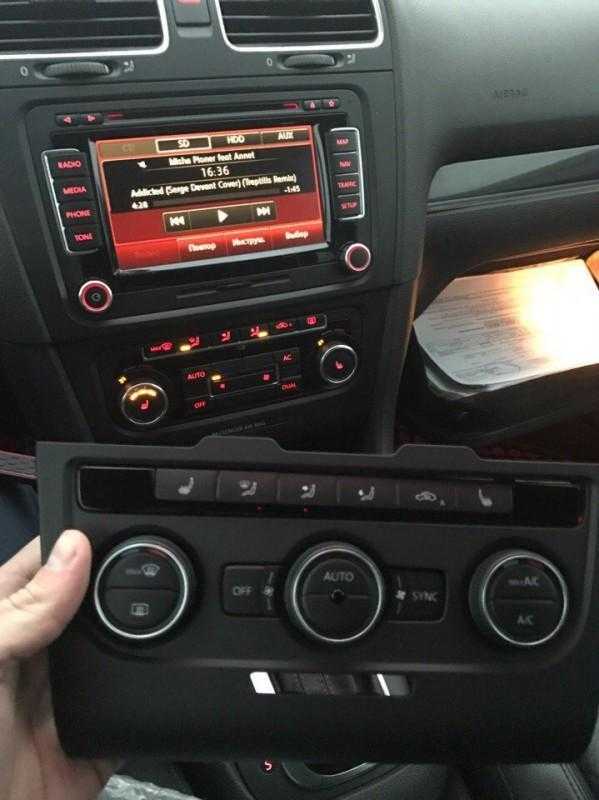VAG VW GOLF šildymo valdymo skydelis Climatronic originalus 5K0858069Q1QB