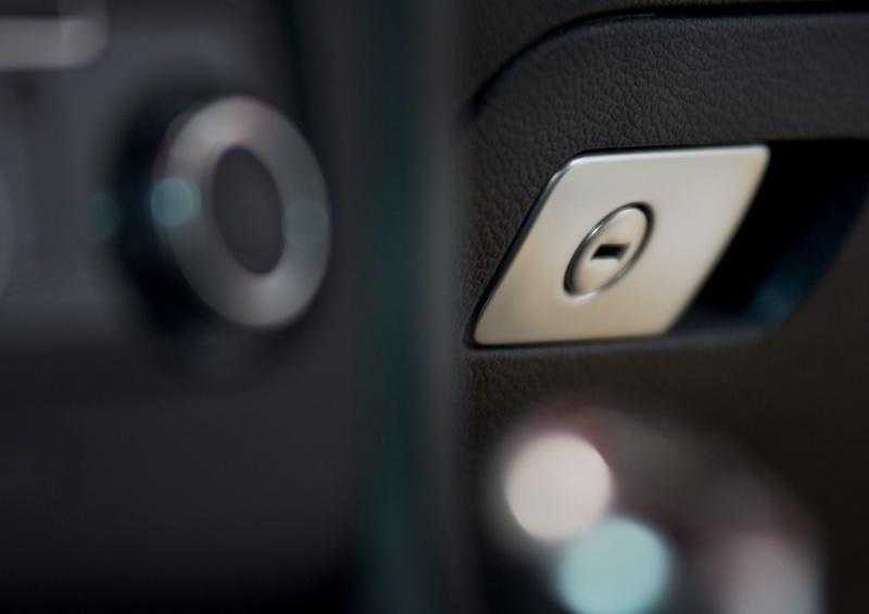 VAG VW GOLF V VI pirštinių dėžutės užraktas be cilindro EOS originalus 1K1857147D3Q7