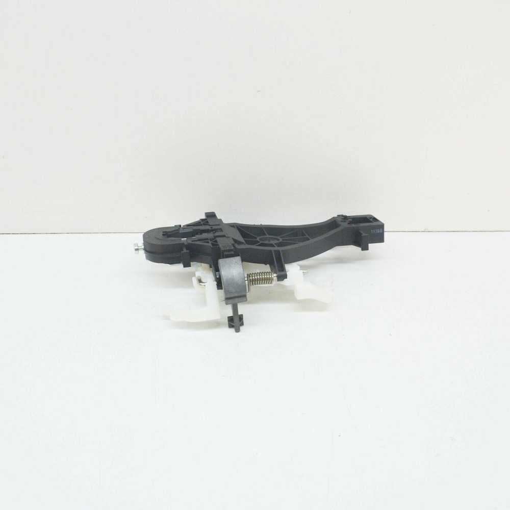 VAG VW kairės pusės stumdomųjų durų montavimo strypas 7E0843351C Originalus