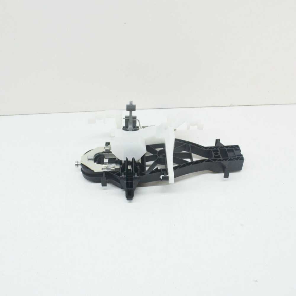 VAG VW kairės pusės stumdomųjų durų montavimo strypas 7E0843351C Originalus