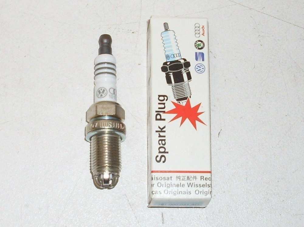 VAG VW Lupo / Arosa Uždegimo žvakė 101000041 Originali