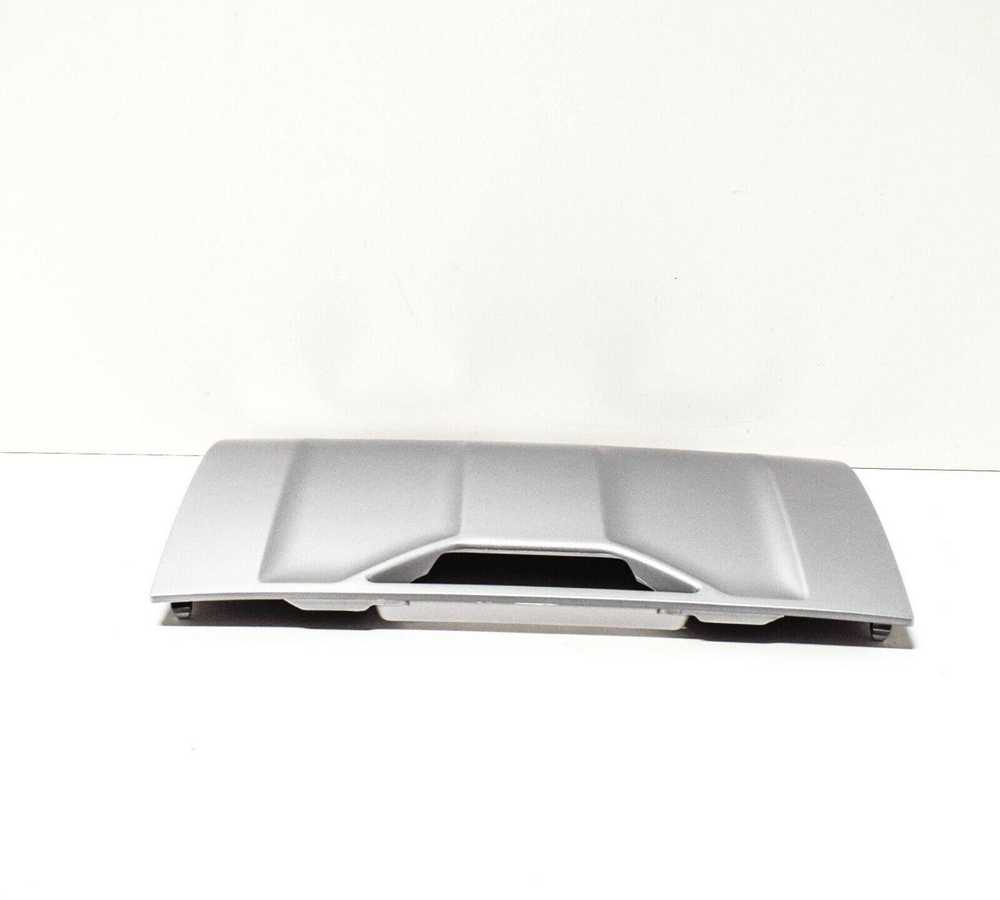 VAG VW PASSAT B7 galinio bamperio vilkimo kablio dangtis originalus 3AF807397U34
