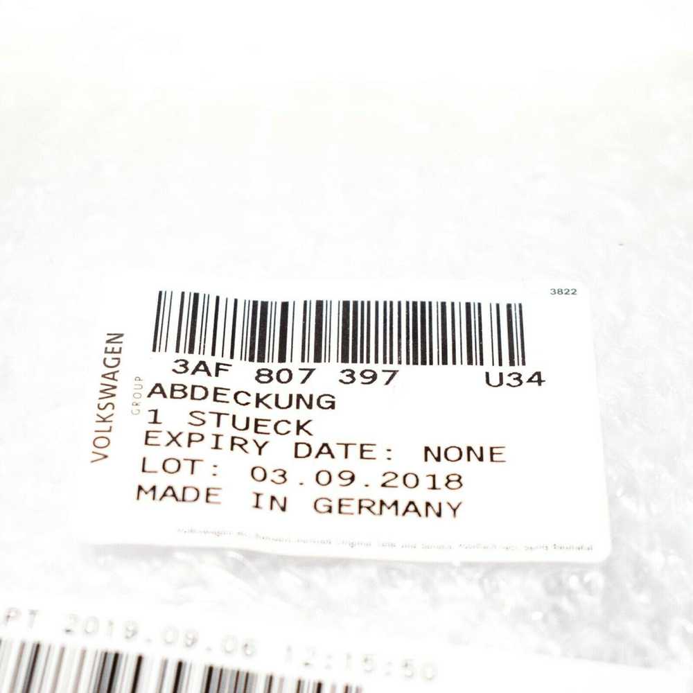 VAG VW PASSAT B7 galinio bamperio vilkimo kablio dangtis originalus 3AF807397U34