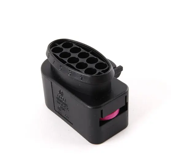 VAG VW Passat priekinių žibintų korpuso jungtis originali 6R0973735
