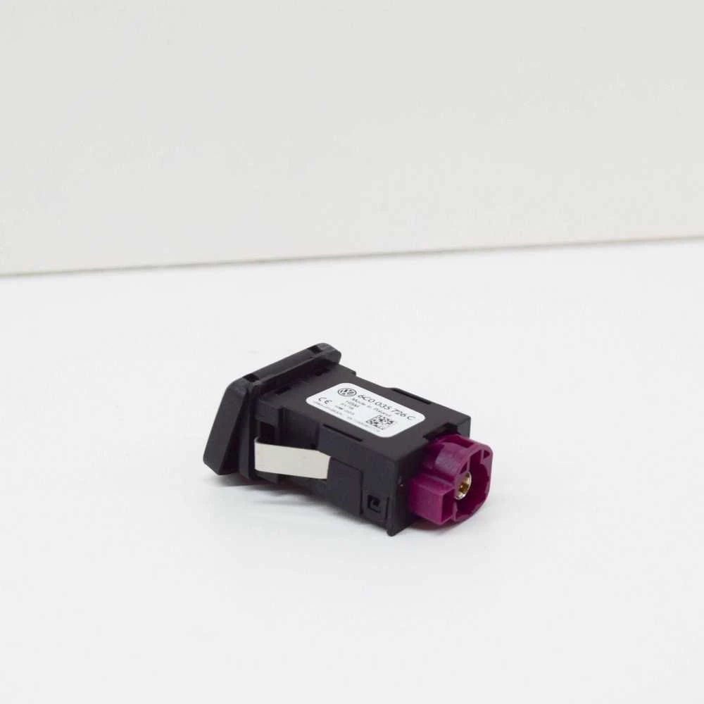 VAG VW Polo Derby Vento Ind Vento USB lizdas su dangteliu originalus 6C0035726C