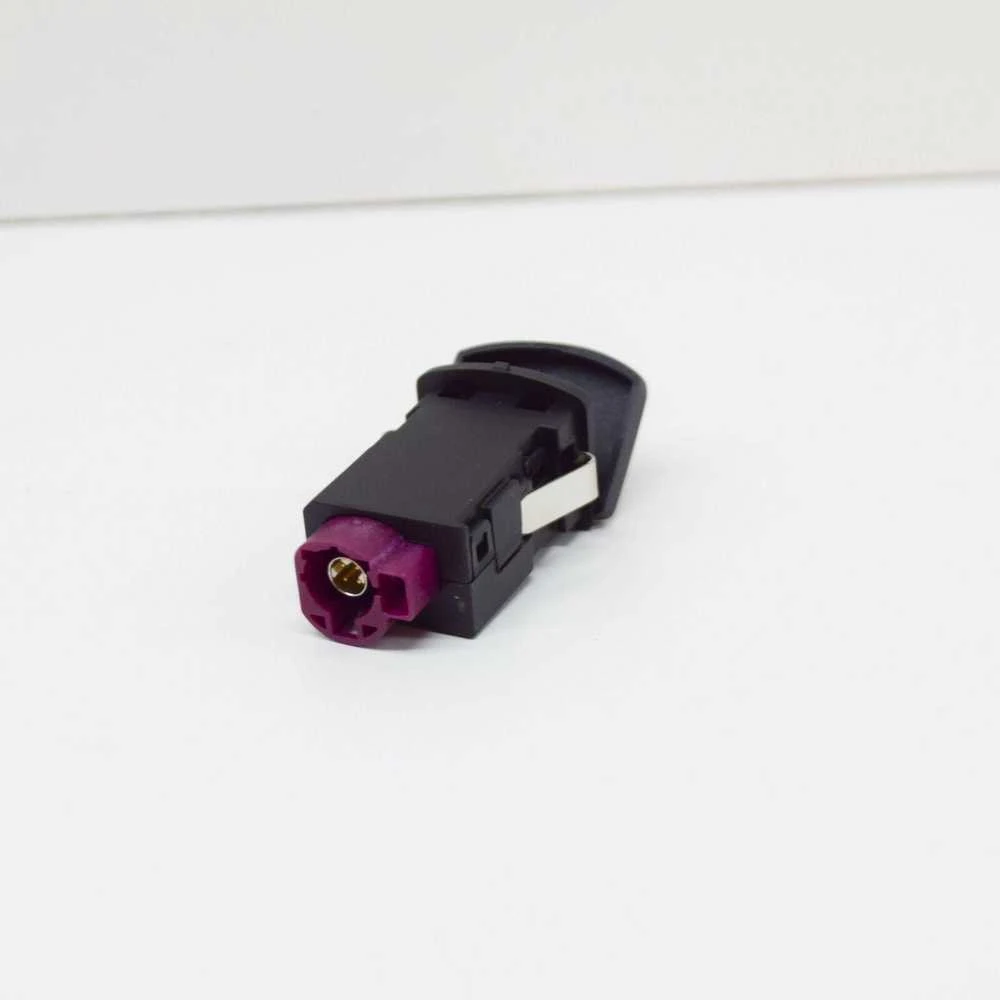 VAG VW Polo Derby Vento Ind Vento USB lizdas su dangteliu originalus 6C0035726C