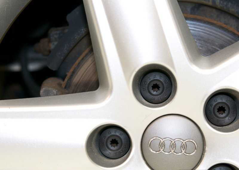 VAG Rato veržlės varžto dangtelis VW originalus 1K06011739B9