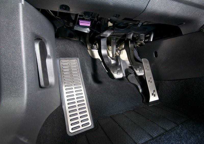 VAG "VW Satin Blackbrushed Alum Base for Foot Support" 1K1864551SUB