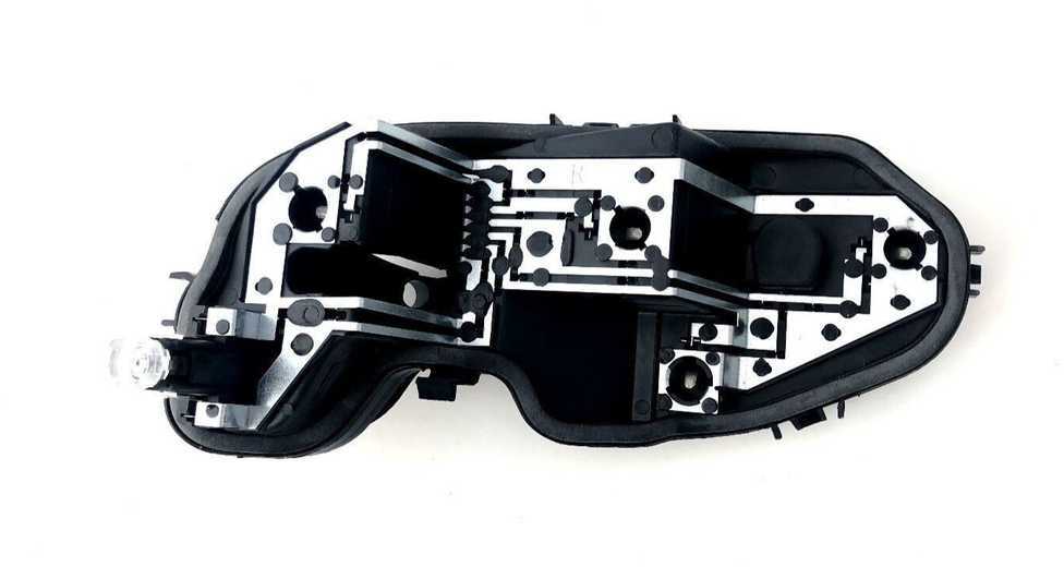 VAG VW SCIROCCO 2009-2014 Galinio žibinto lemputės laikiklis dešinėje O/S originalus 1K8945258C