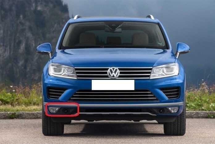 VAG VW Touareg 15-17 priekinis bamperis O/S dešinysis rūko žibintas 7P6807490F9B9 originalus
