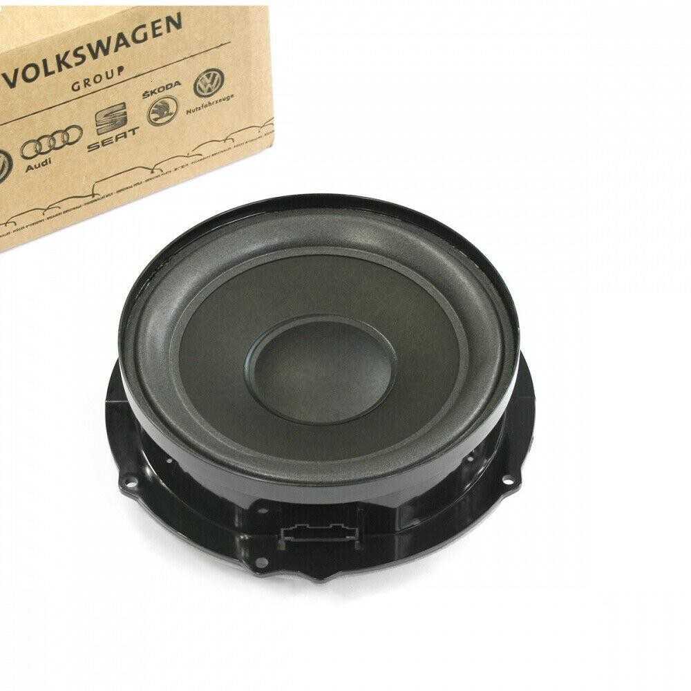 VAG VW TOURAN CADDY 3 garsiakalbio priekinės durelės 1T0035411T Originalus