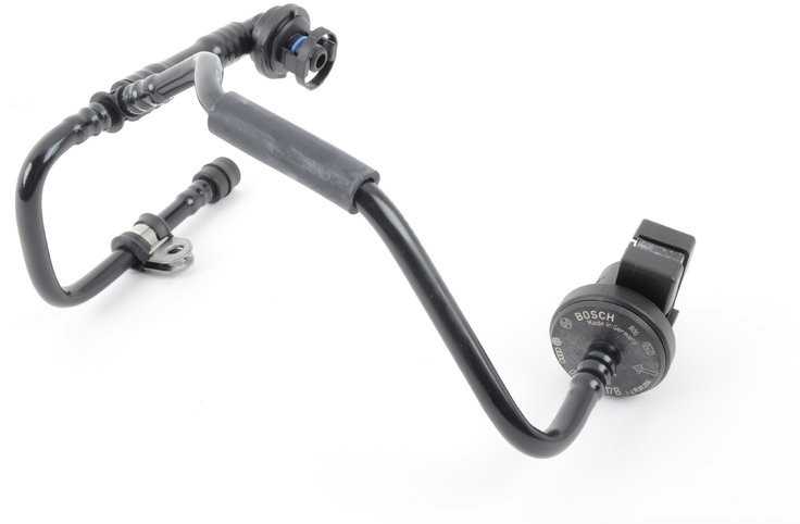 VAG Žarnų Rinkinys Su Spaustukais Volkswagen Passat Audi A3 Originalus 06J133781BT
