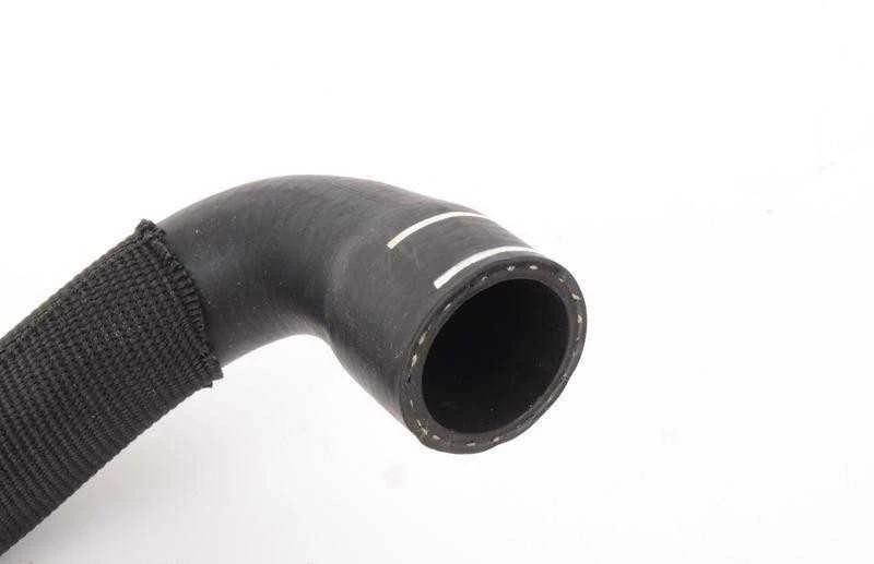 Vandens žarna su O-ringu cilindro galvute į termostatų korpusą, originali BMW E90 E84