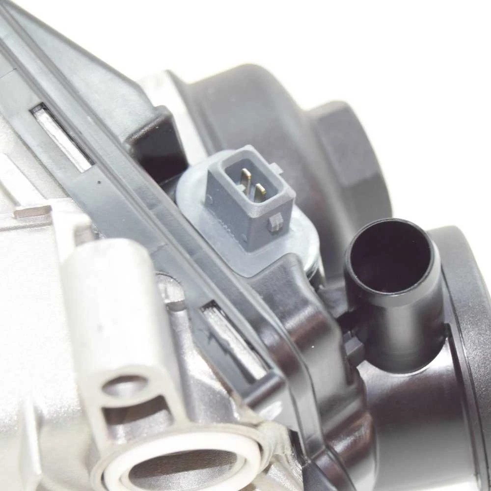 VOLVO Alyvos Filtras C30 C70 S40 V50 2 4l 2 5l Turbo Originalus 31338685