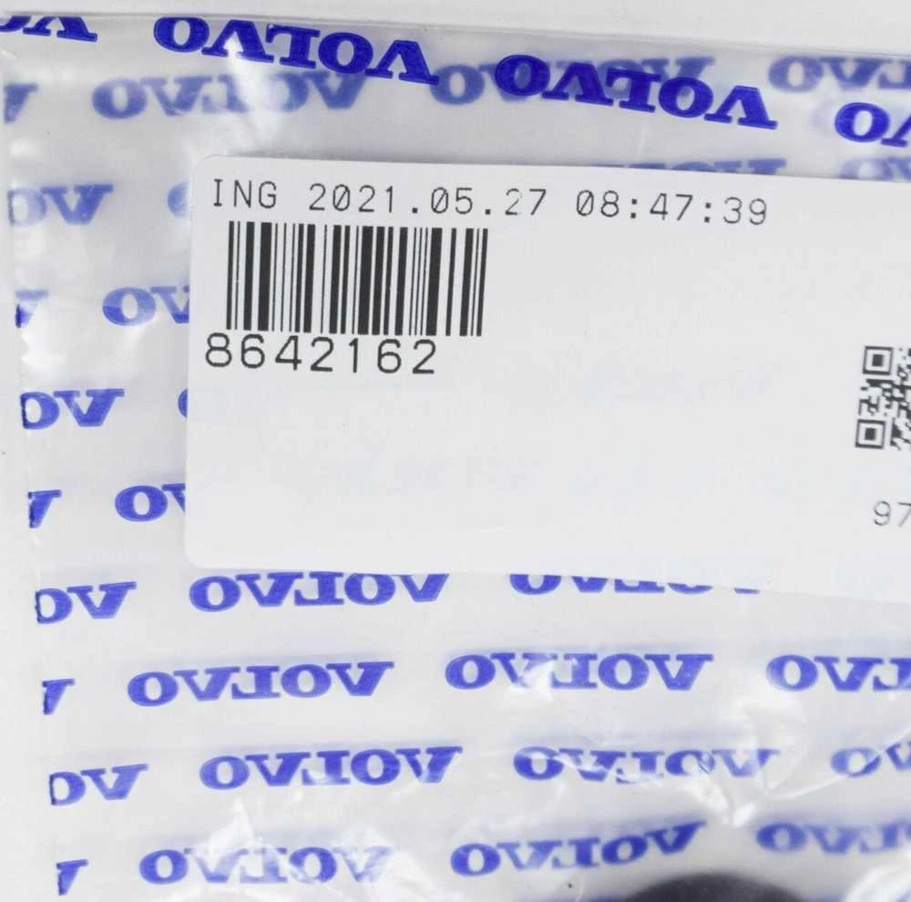 VOLVO C30 variklio dangčio įvorė originali 8642162