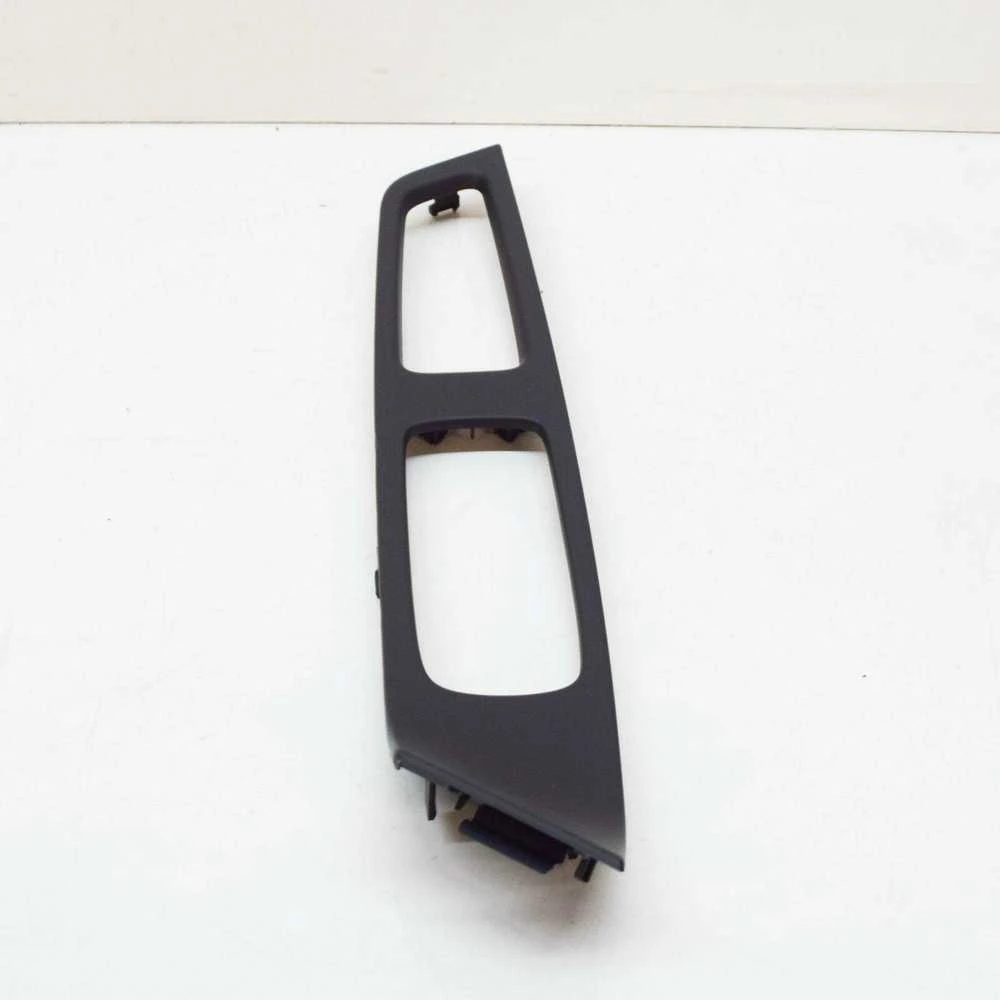 VOLVO S60 MK2 priekinių dešiniųjų vidinių durų jungiklių skydelis originalus 39823335