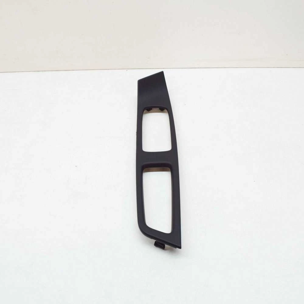 VOLVO S60 MK2 priekinių kairės pusės durų lango jungiklio apvadas originalus 39823327
