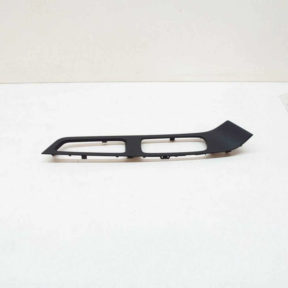 VOLVO S60 MK2 priekinių kairės pusės durų lango jungiklio apvadas originalus 39823327