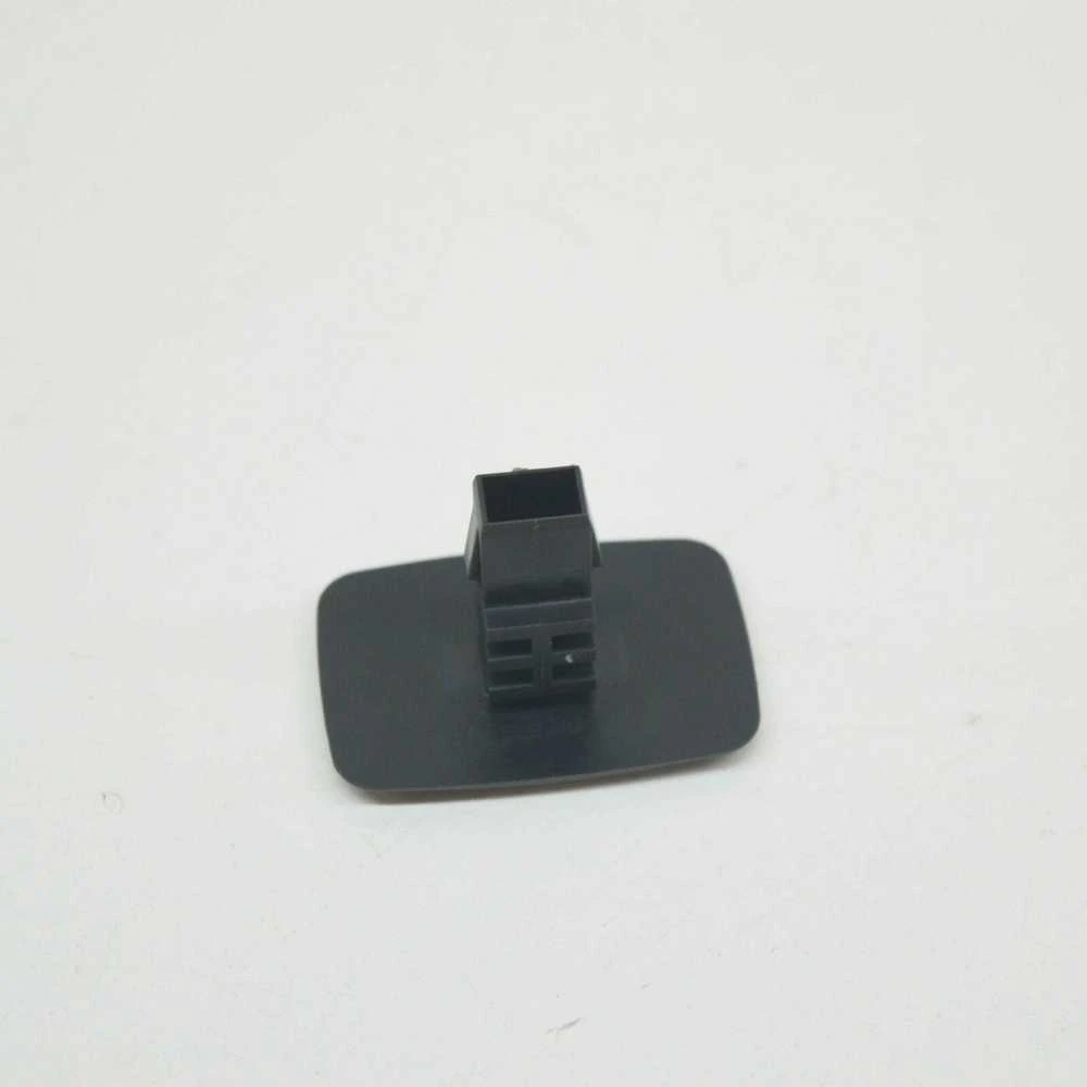 VOLVO V40 hečbekas Interjero apdailos spaustukas Originalus 31351241