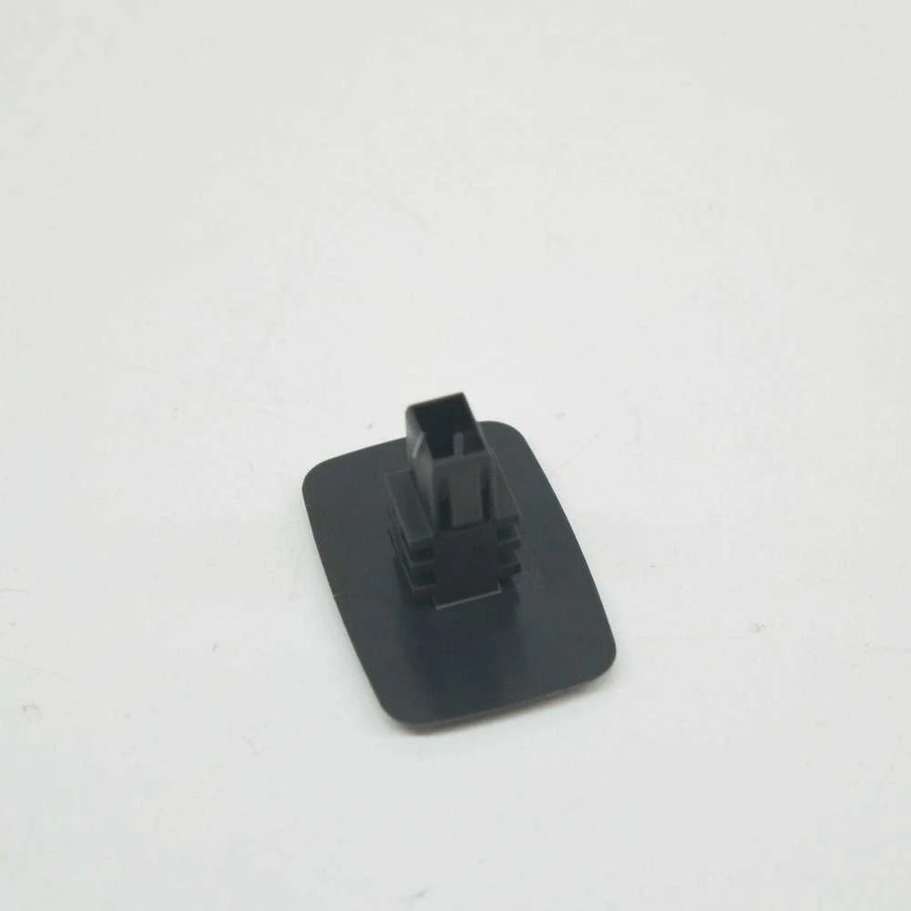 VOLVO V40 hečbekas Interjero apdailos spaustukas Originalus 31351241
