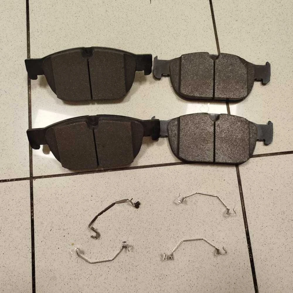Volvo V60 Priekinės ašies stabdžių kaladėlių rinkinys originalus 32373124