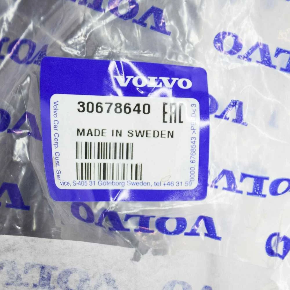 VOLVO V70 MK3 priekinio dešiniojo rūko žibinto apdailos grotelės originalios 30678640
