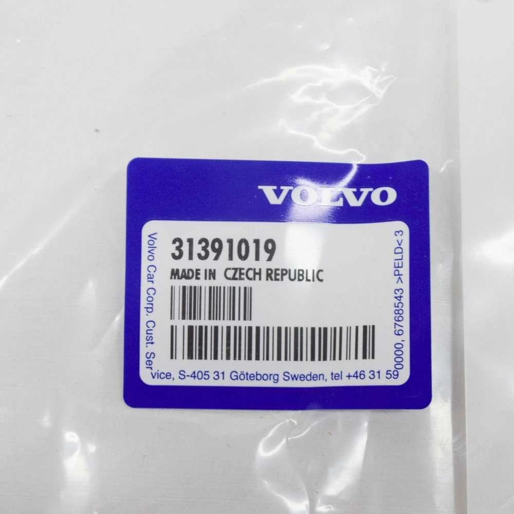 VOLVO V90 MK2 Hečbekas Ženklelis Emblema 31391019 NAUJAS ORIGINALUS