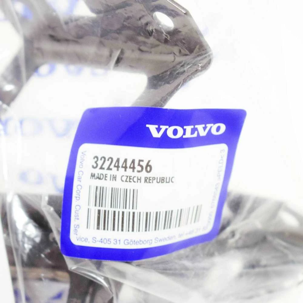 VOLVO XC40 variklio dangčio kairės pusės užrakto apkabos fiksatorius originalus 32244456