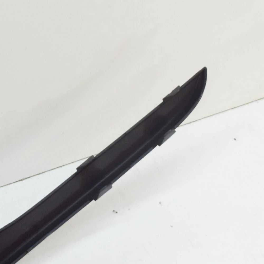 VOLVO XC60 MK1 priekinio dešiniojo bamperio dangčio tarpinė plokštė Originali 31383114