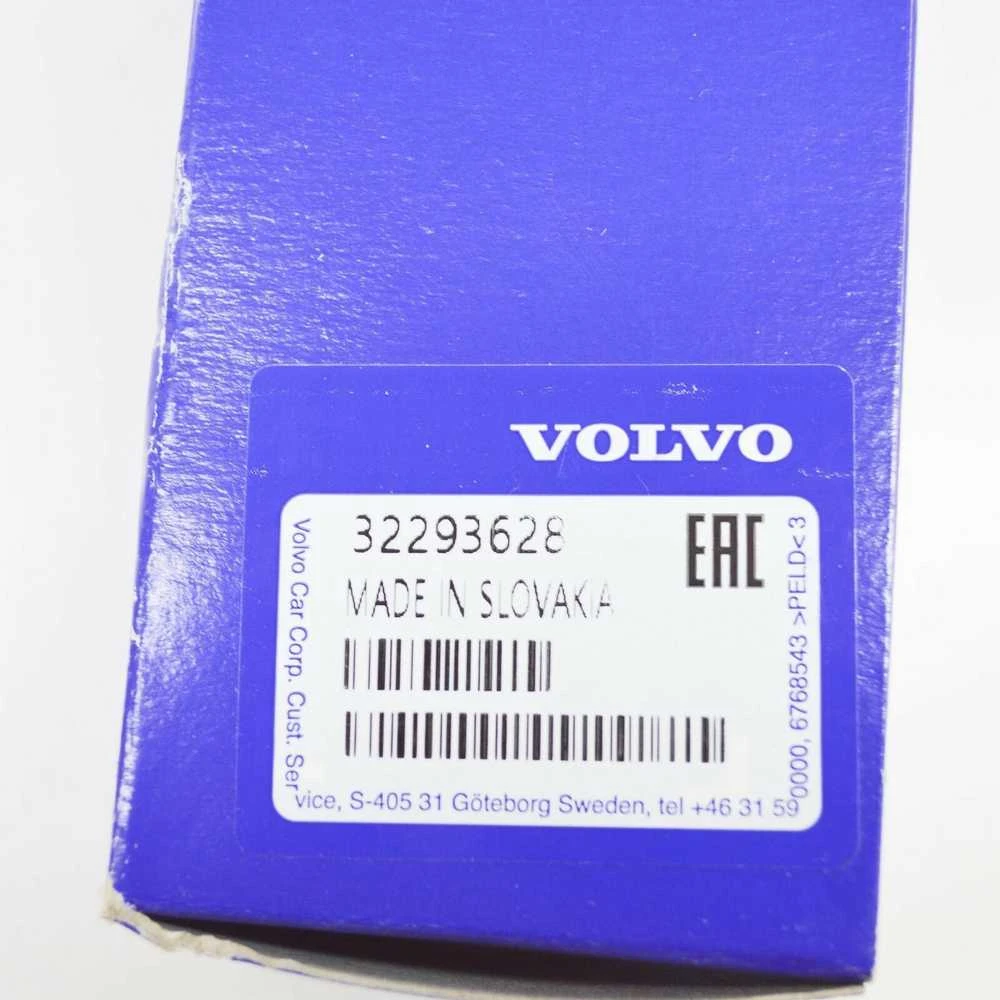 VOLVO XC60 MK2 galinis kairysis bamperio atšvaitas Originalus 32293628
