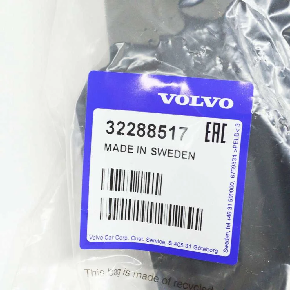 VOLVO XC60 MK2 galinių purvasaugių rinkinys Originalus 32288517