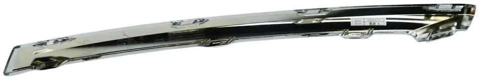 Volvo XC60 Priekinis Dešinysis Bumperio Chromo Apdangalas Originalus 32227906