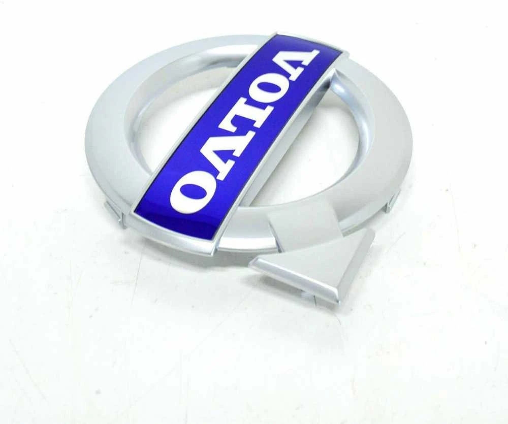 VOLVO XC70 MK2 priekinio bamperio grotelių emblema Originali 31383032