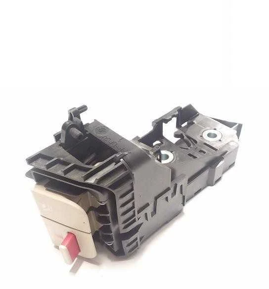 VOLVO XC70 P24 galinės sėdynės kairės pusės užraktas Originalus 39852156