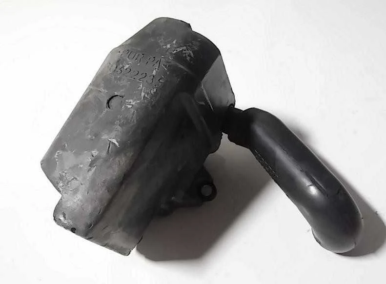 Volvo XC90 Alyvos gaudyklė Originali 30622235