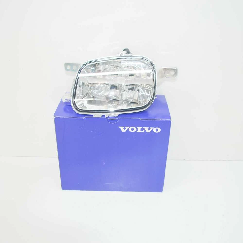 VOLVO XC90 MK1 priekinis dešinysis dienos šviesos žibintas originalus 31383157