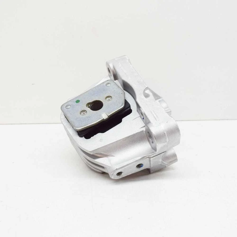 VOLVO XC90 MK1 Viršutinė variklio tvirtinimo detalė 30741583 NAUJA ORIGINALI